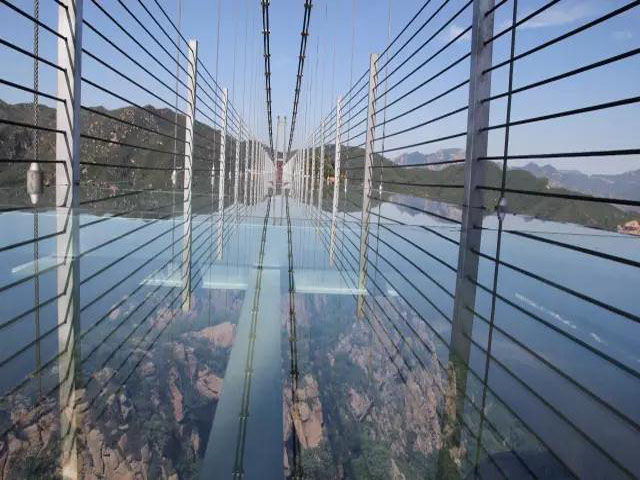 玻璃吊桥 (9)